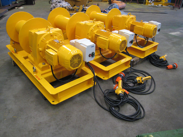 Winch (196) Winch (196)